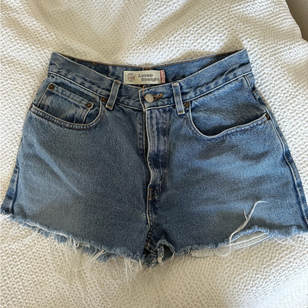 VINTAGE LEVI SHORTS